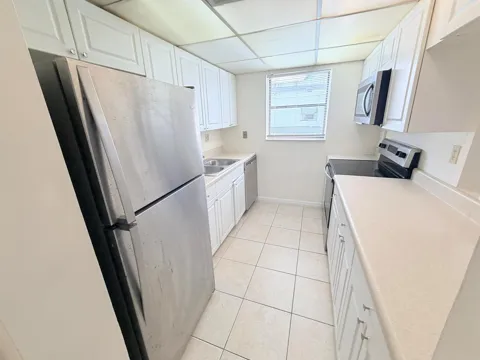 1950 CONGRESS AVENUE #403