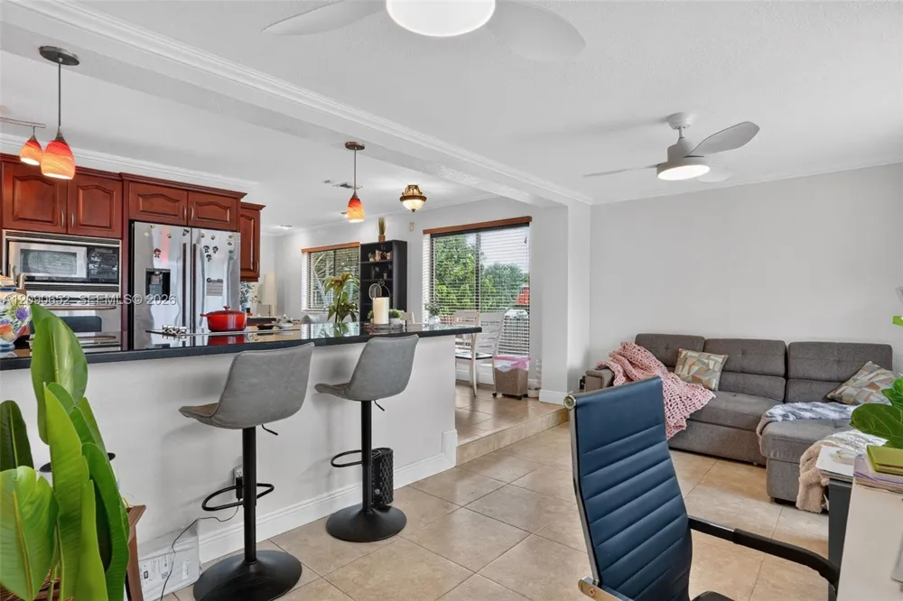 7911 SW 18th Ter Miami, FL 33155
