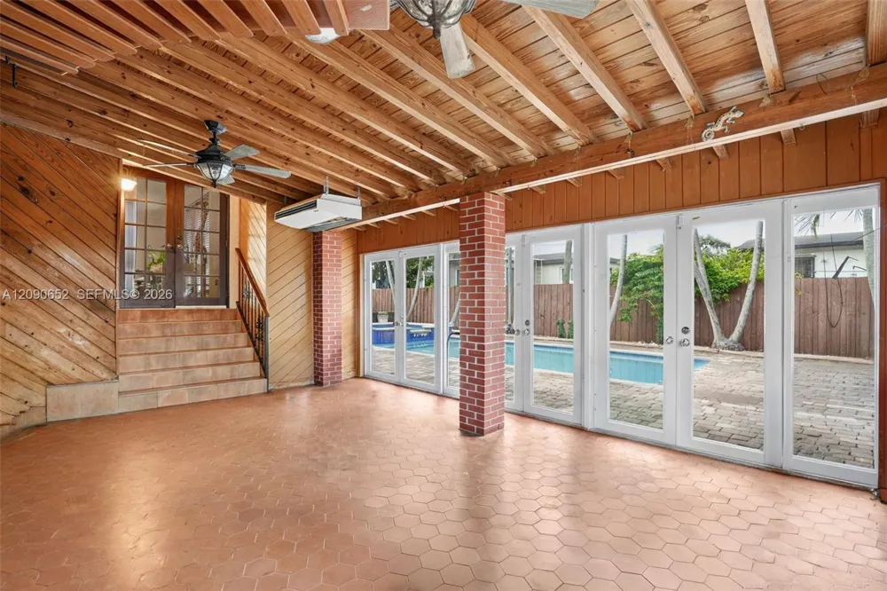 7911 SW 18th Ter Miami, FL 33155
