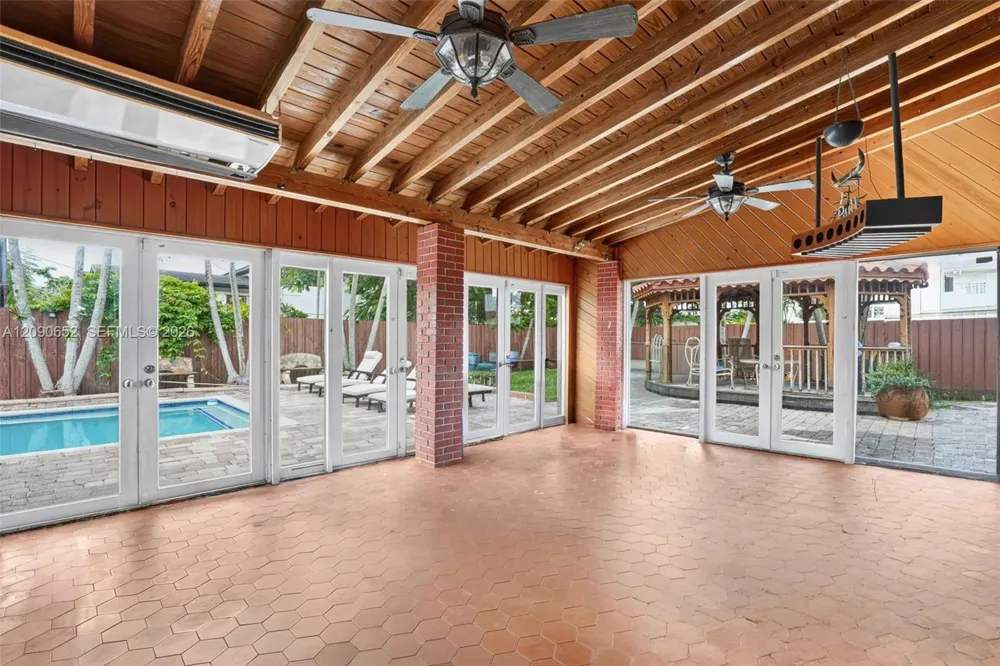 7911 SW 18th Ter Miami, FL 33155