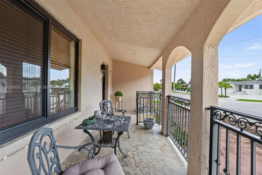 7911 SW 18th Ter Miami, FL 33155
