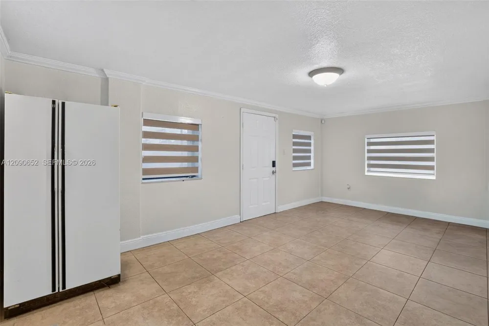 7911 SW 18th Ter Miami, FL 33155