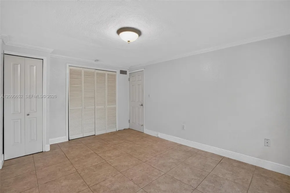 7911 SW 18th Ter Miami, FL 33155