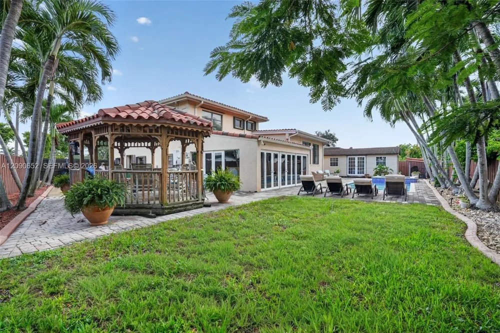 7911 SW 18th Ter Miami, FL 33155