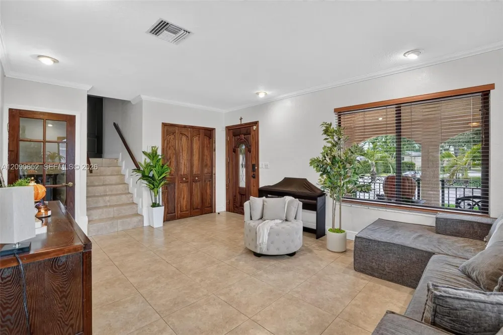 7911 SW 18th Ter Miami, FL 33155