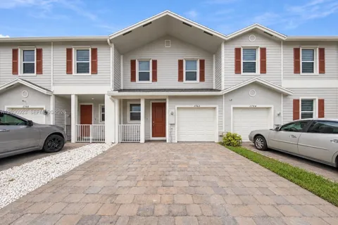 1762 SE 9th Ave