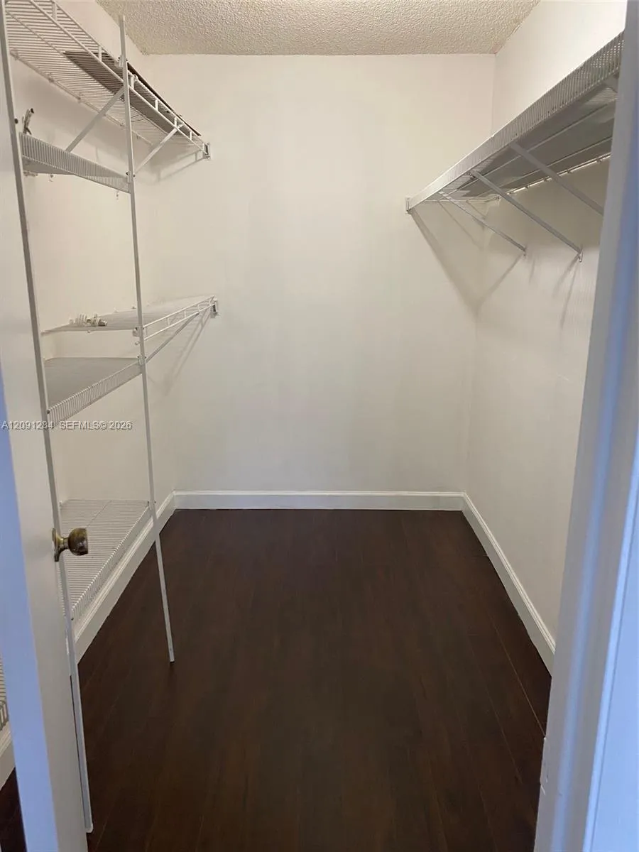 11561 SW 64 ST #B Miami, FL 33173
