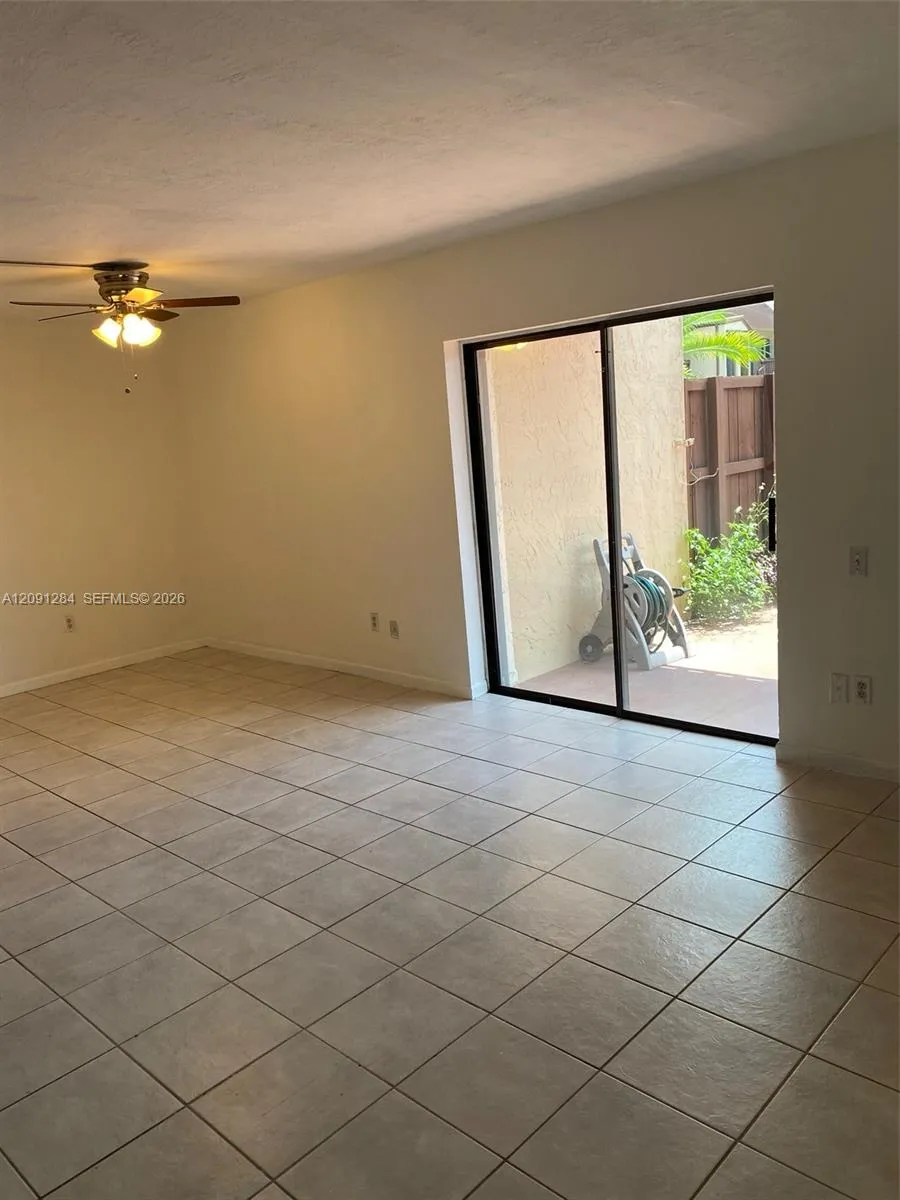 11561 SW 64 ST #B Miami, FL 33173