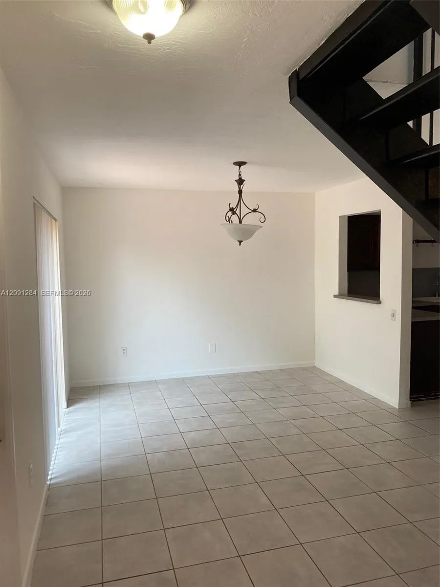 11561 SW 64 ST #B Miami, FL 33173