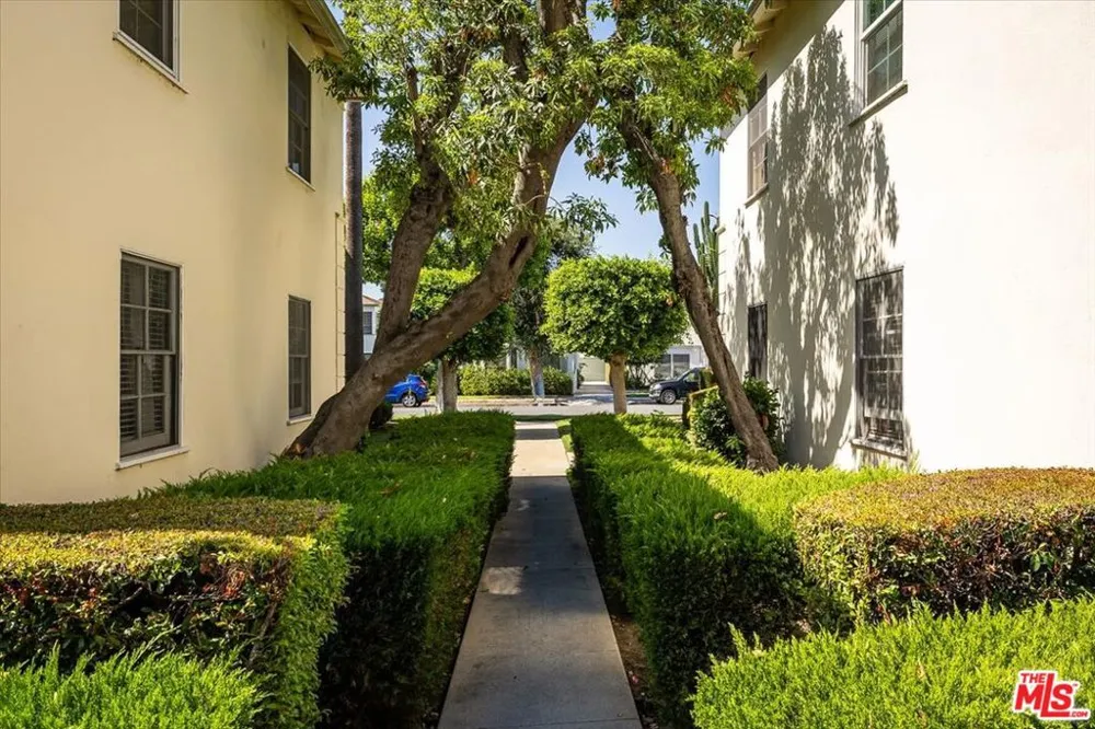 4113 Perlita Avenue #C Los Angeles, CA 90039