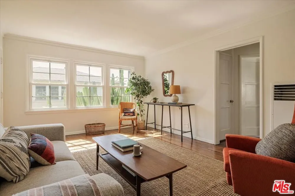 4113 Perlita Avenue #C Los Angeles, CA 90039
