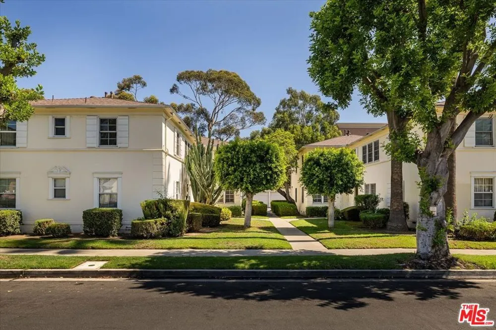 4113 Perlita Avenue #C Los Angeles, CA 90039