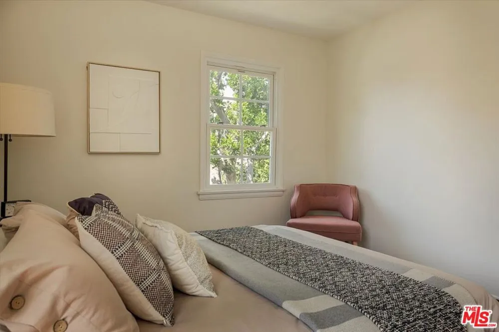 4113 Perlita Avenue #C Los Angeles, CA 90039