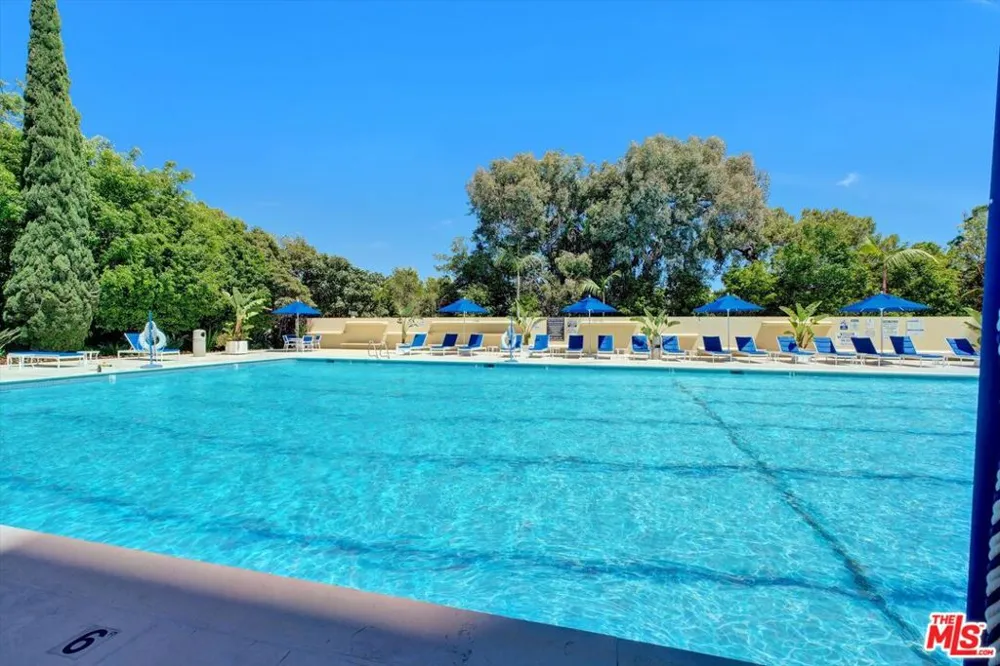 2160 Century Park East #103 Los Angeles, CA 90067