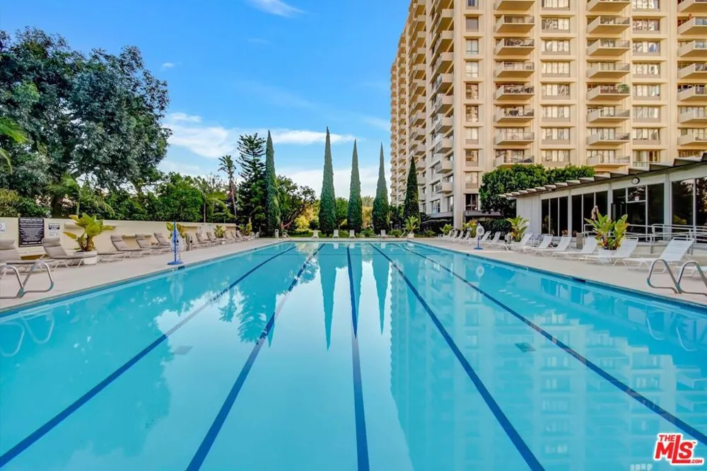 2160 Century Park East #103 Los Angeles, CA 90067