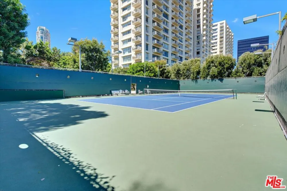 2160 Century Park East #103 Los Angeles, CA 90067