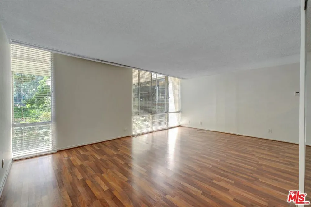 2160 Century Park East #103 Los Angeles, CA 90067