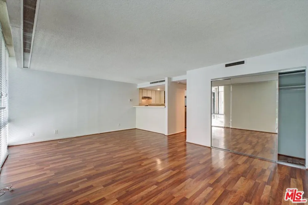2160 Century Park East #103 Los Angeles, CA 90067