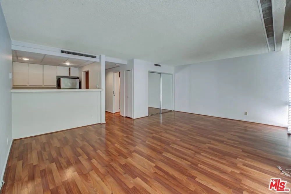 2160 Century Park East #103 Los Angeles, CA 90067