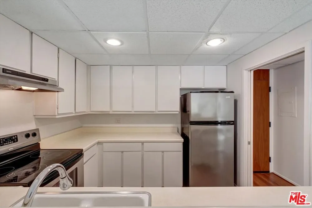 2160 Century Park East #103 Los Angeles, CA 90067