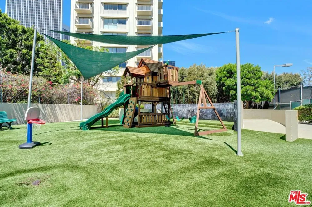 2160 Century Park East #103 Los Angeles, CA 90067