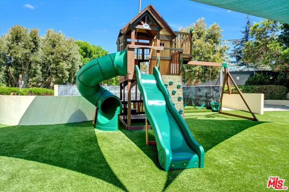2160 Century Park East #103 Los Angeles, CA 90067