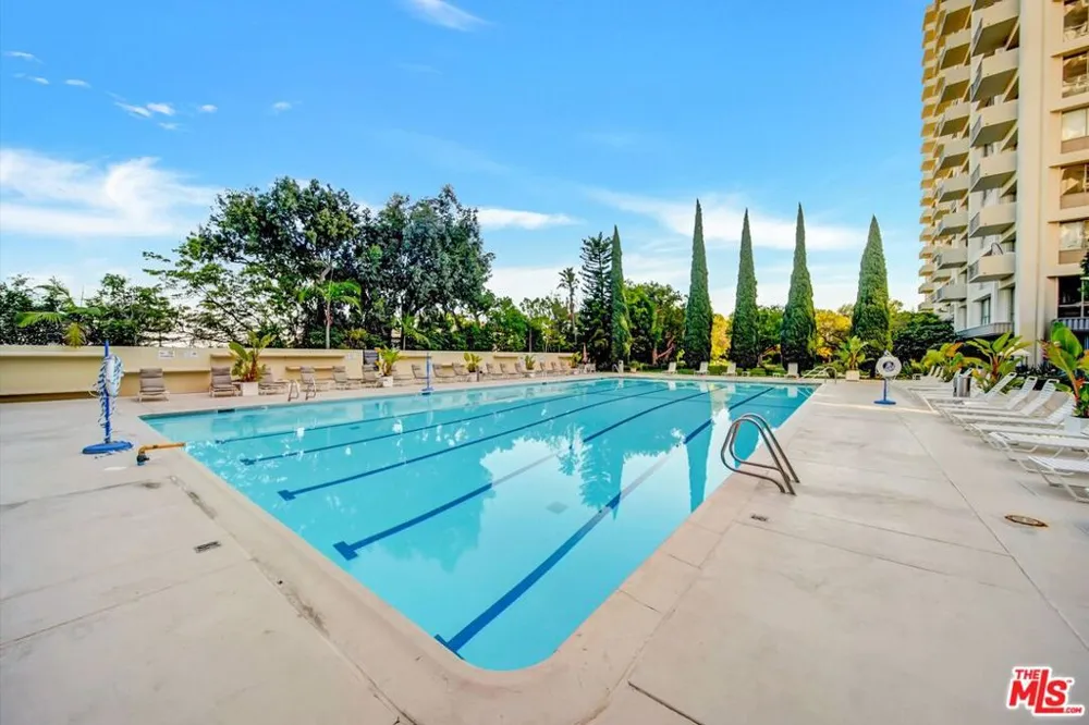2160 Century Park East #103 Los Angeles, CA 90067