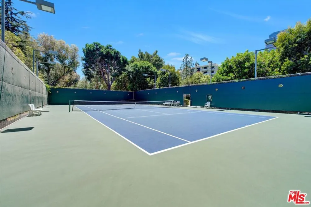 2160 Century Park East #103 Los Angeles, CA 90067