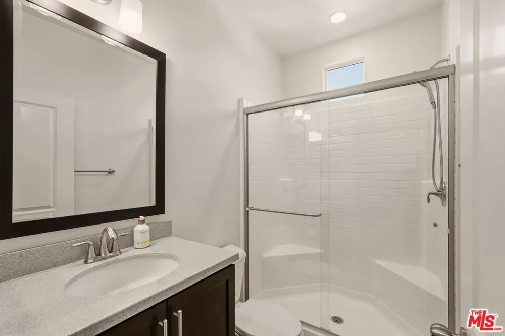 2479 S Tapestry Way Anaheim, CA 92802