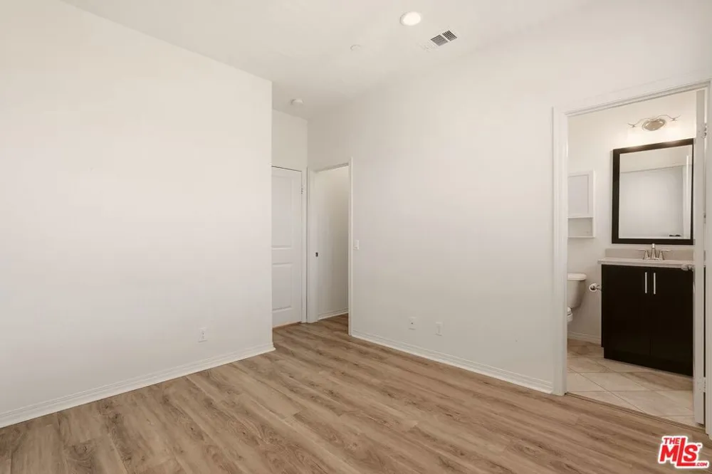 2479 S Tapestry Way Anaheim, CA 92802