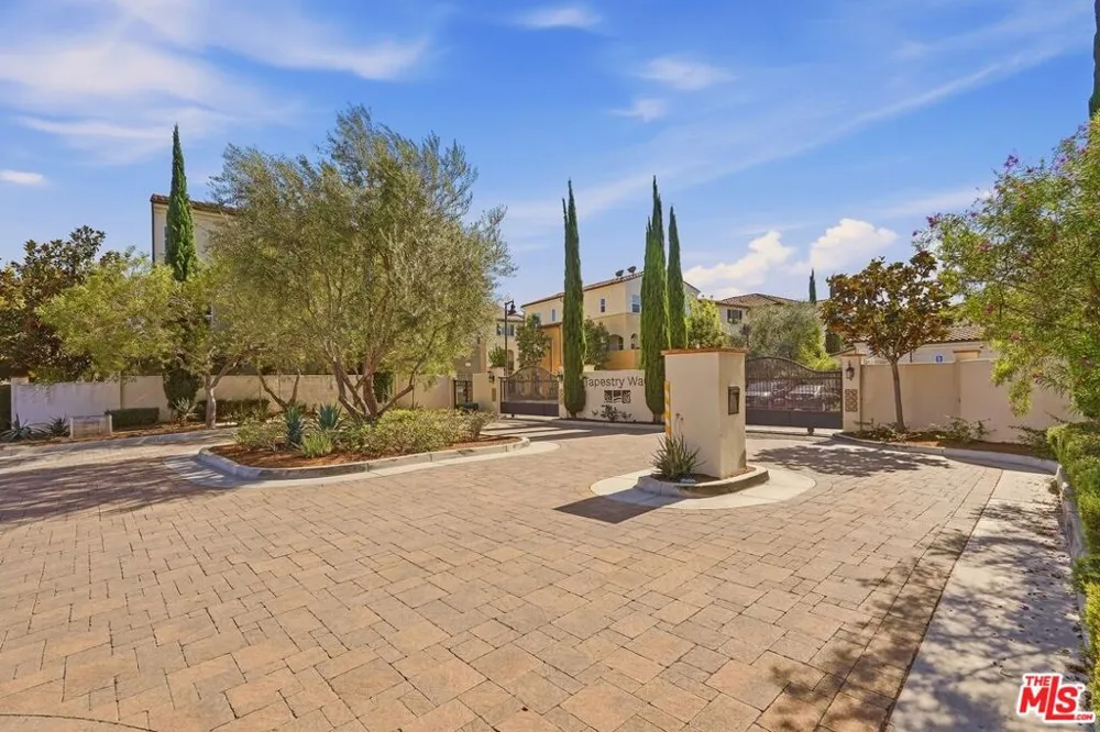2479 S Tapestry Way Anaheim, CA 92802