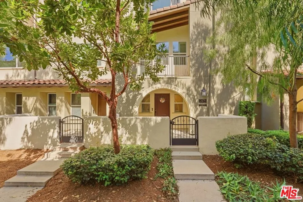 2479 S Tapestry Way Anaheim, CA 92802