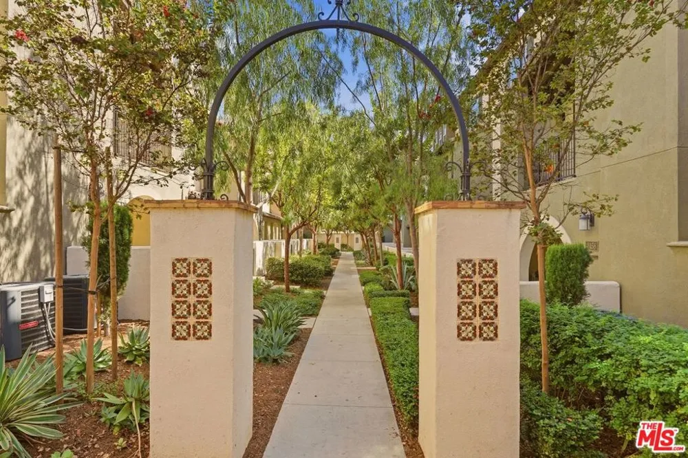 2479 S Tapestry Way Anaheim, CA 92802