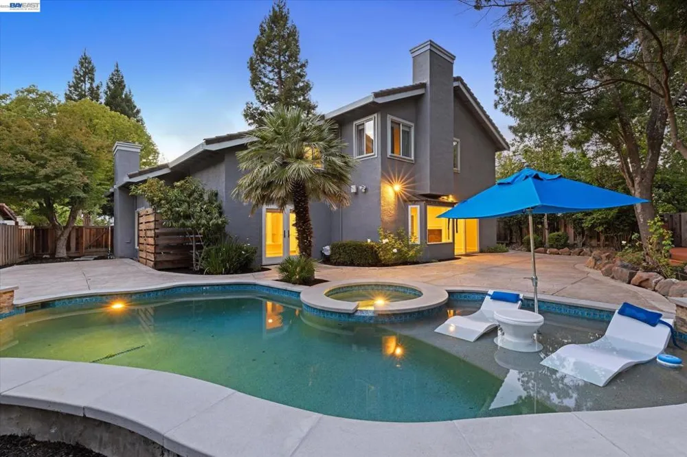 749 Sweet Water Dr Danville, CA 94506