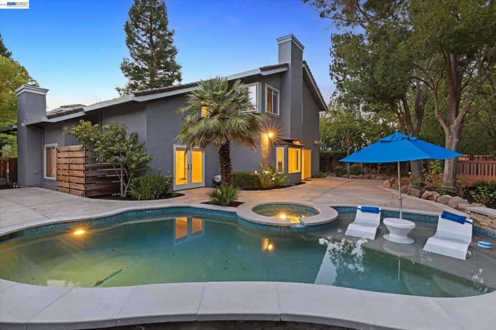 749 Sweet Water Dr Danville, CA 94506