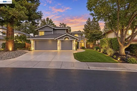 749 Sweet Water Dr