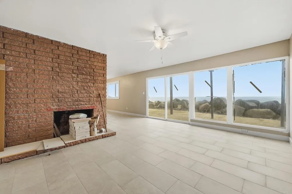 1550 Seacoast Drive #C Imperial Beach, CA 91932