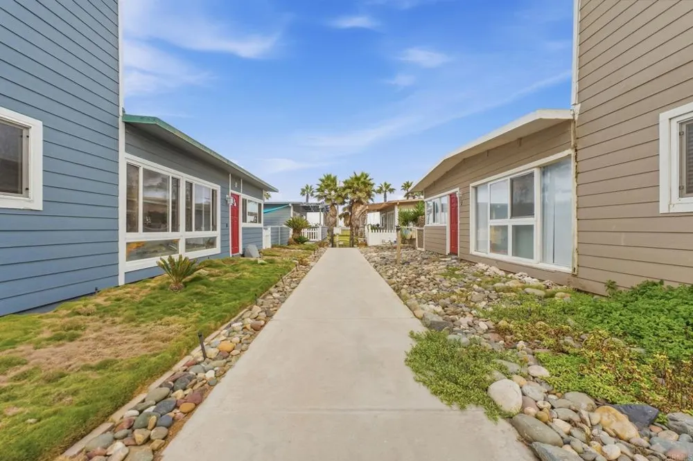 1550 Seacoast Drive #C Imperial Beach, CA 91932