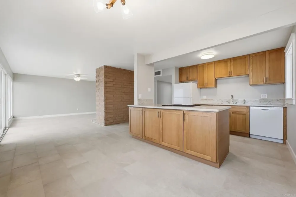 1550 Seacoast Drive #C Imperial Beach, CA 91932
