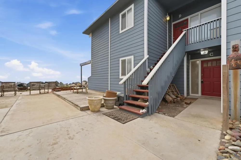 1550 Seacoast Drive #C Imperial Beach, CA 91932