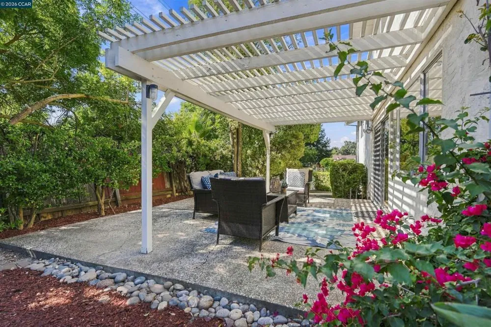 5378 Meadow Wood Place Concord, CA 94521