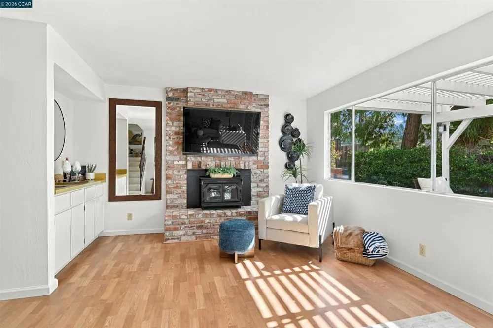 5378 Meadow Wood Place Concord, CA 94521