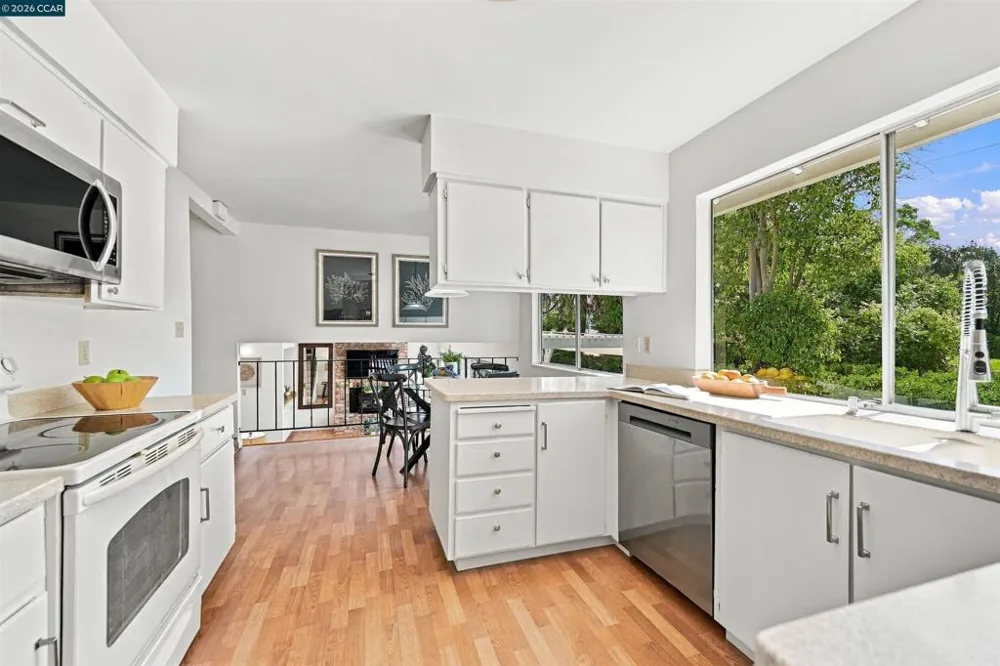 5378 Meadow Wood Place Concord, CA 94521