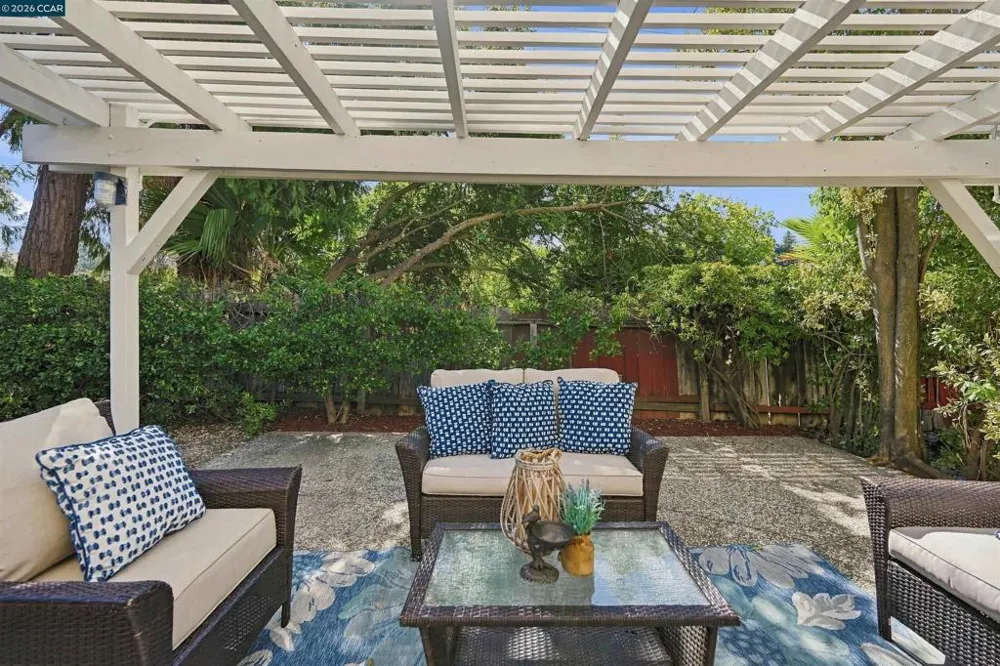5378 Meadow Wood Place Concord, CA 94521
