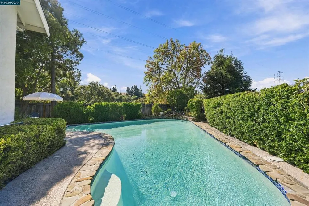 5378 Meadow Wood Place Concord, CA 94521