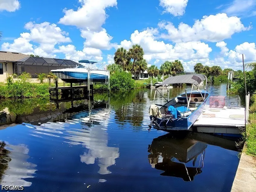 Van Nuys Circle Port Charlotte, FL 33948