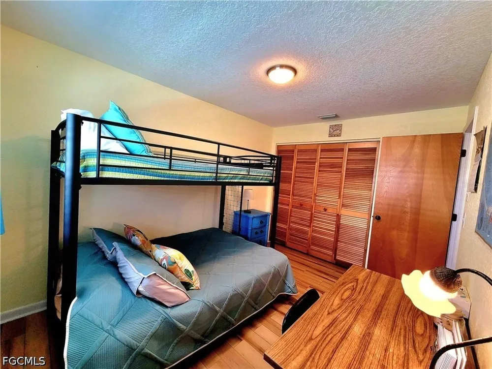 Van Nuys Circle Port Charlotte, FL 33948