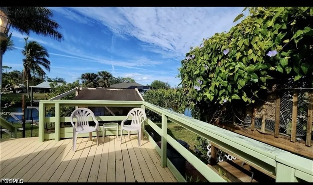 Van Nuys Circle Port Charlotte, FL 33948