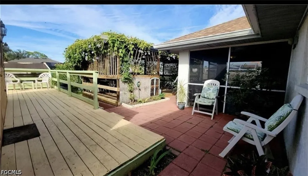 Van Nuys Circle Port Charlotte, FL 33948