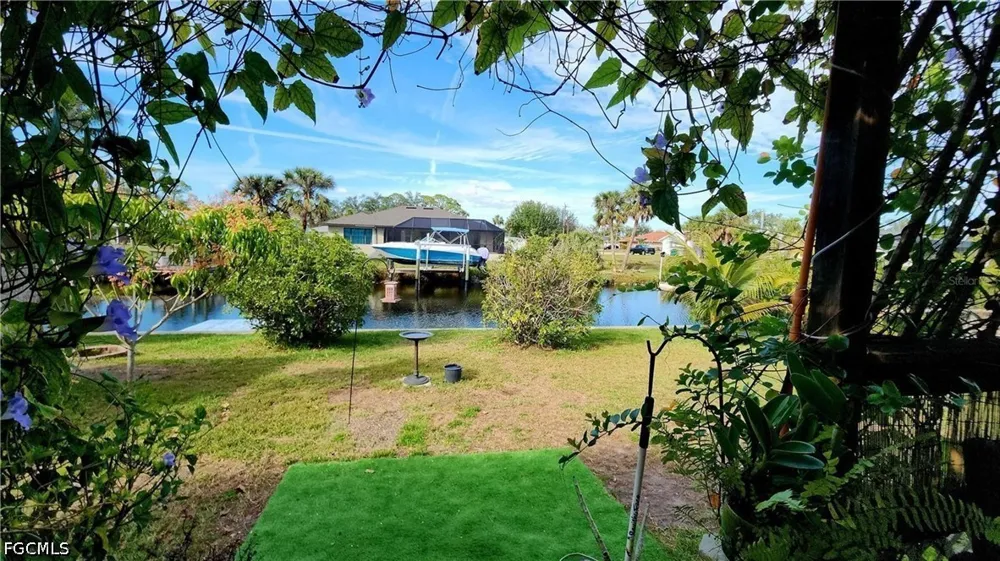 Van Nuys Circle Port Charlotte, FL 33948